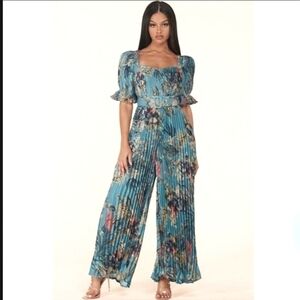 L'atiste Pleated Floral Jumpsuit with Belt Size Medium